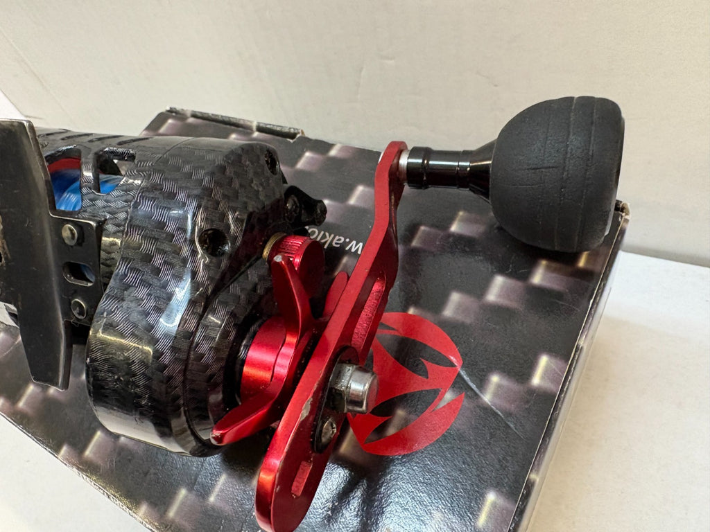 AKIOS NITRON F-15 SEA Fishing Multiplier Reel Red Great Quick Delivery