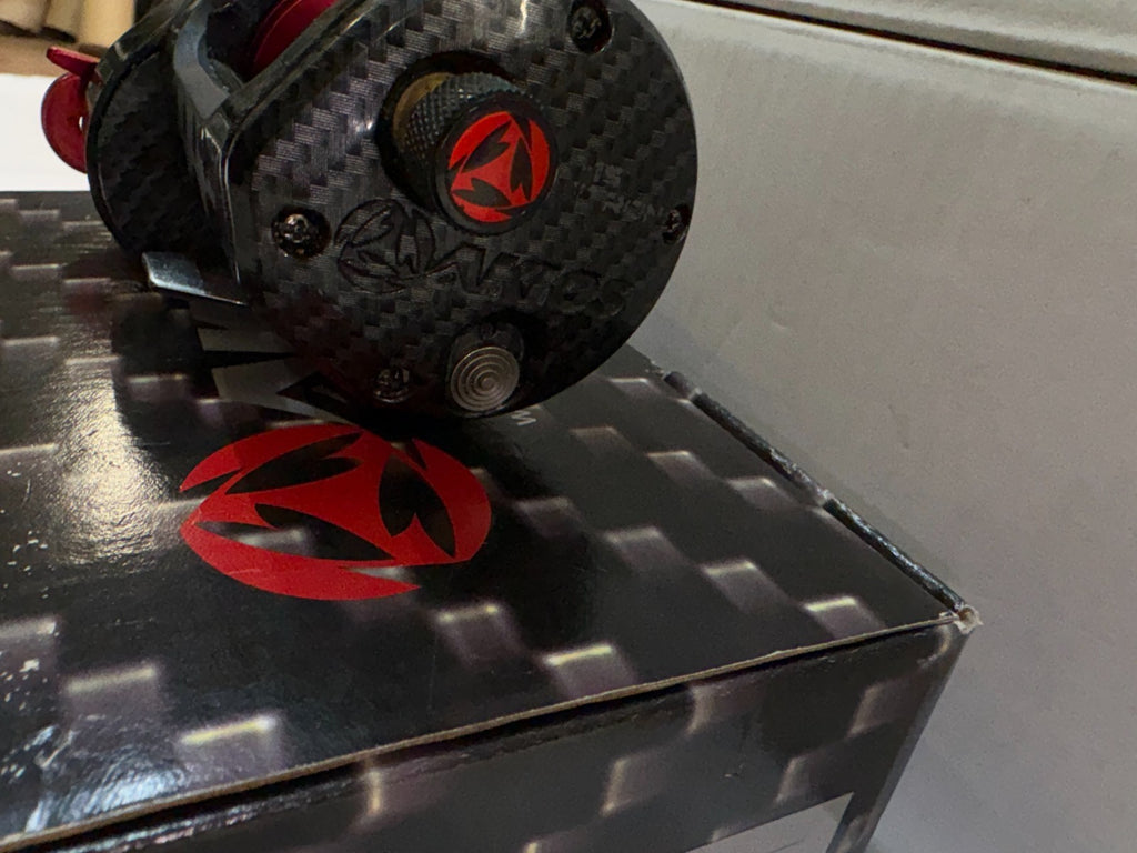 AKIOS NITRON F-15 SEA Fishing Multiplier Reel Red Great Quick Delivery